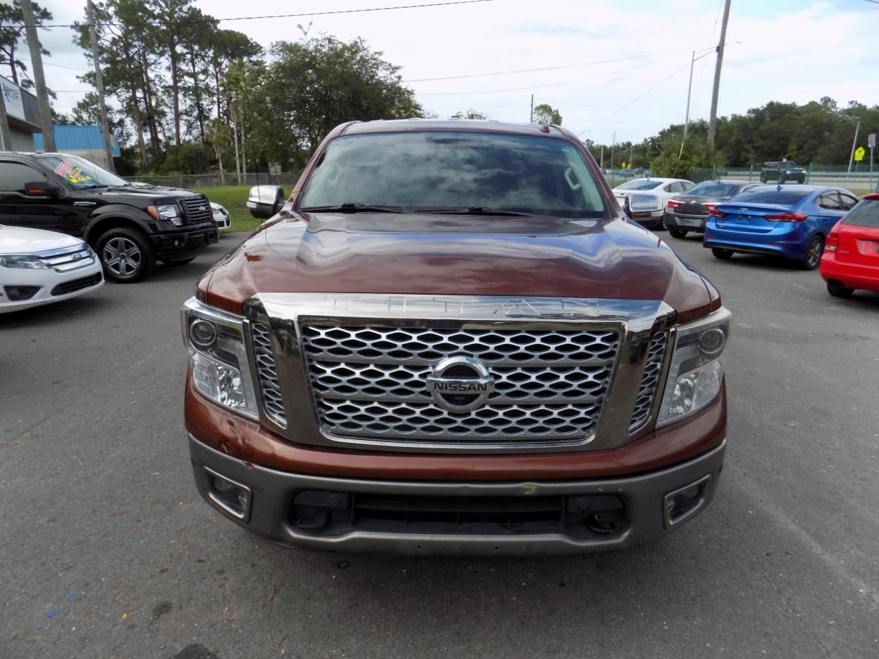 Nissan Titan Platinum Reserve Crew Cab 4WD 2018
