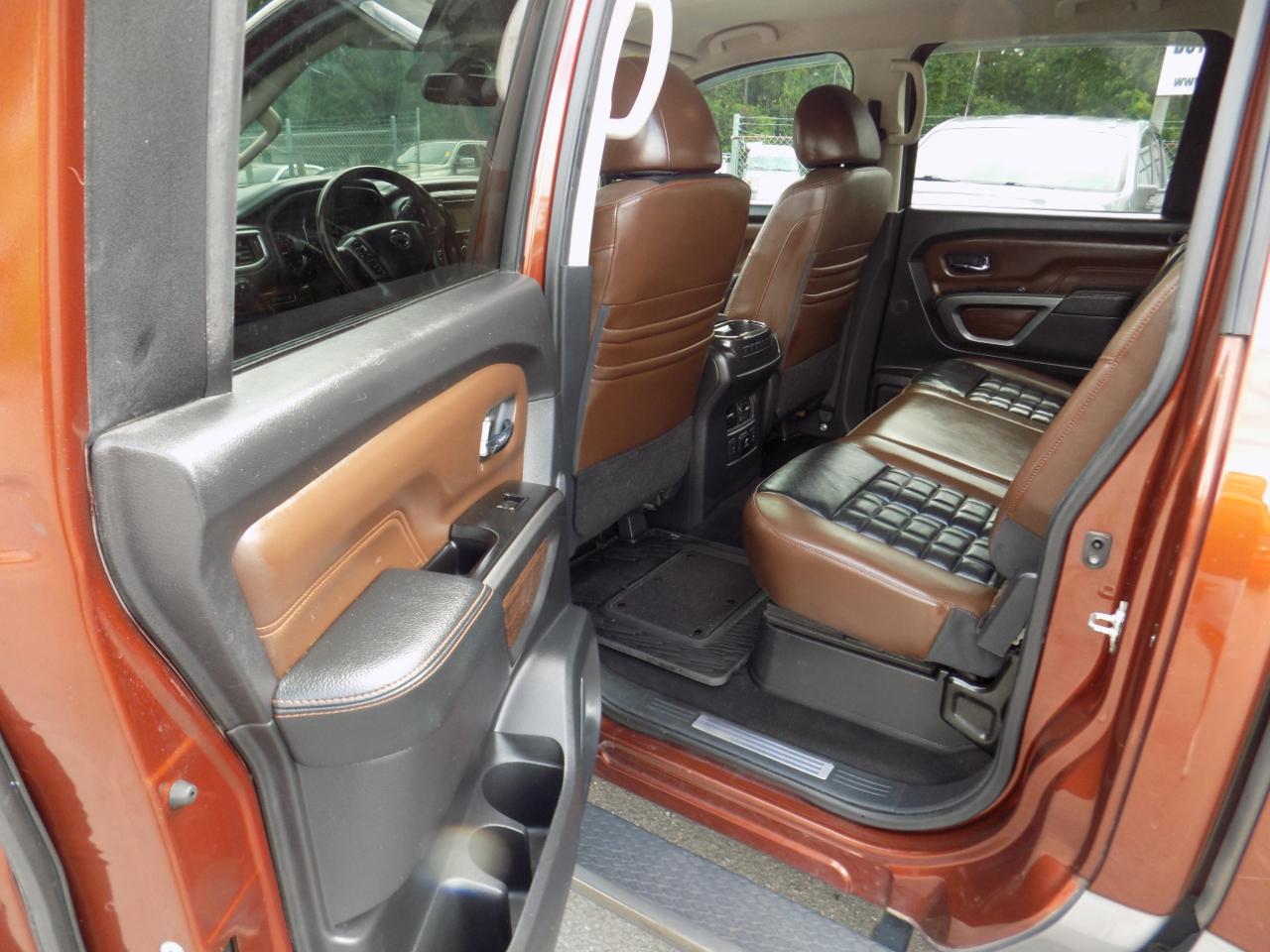 Nissan Titan Platinum Reserve Crew Cab 4WD 2018