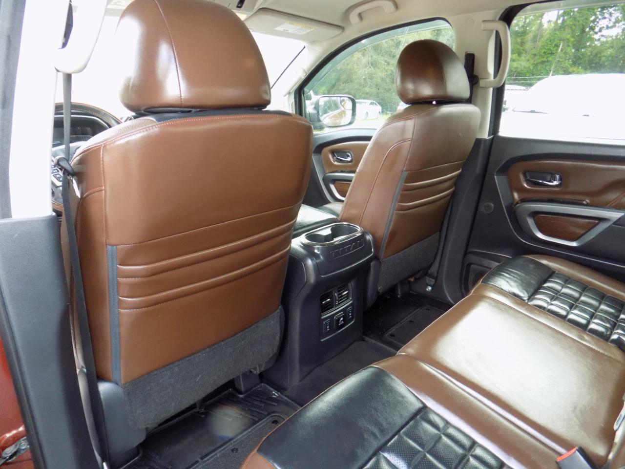 Nissan Titan Platinum Reserve Crew Cab 4WD 2018