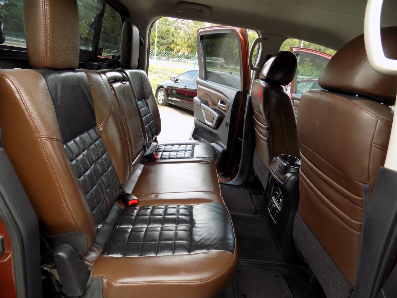 Nissan Titan Platinum Reserve Crew Cab 4WD 2018