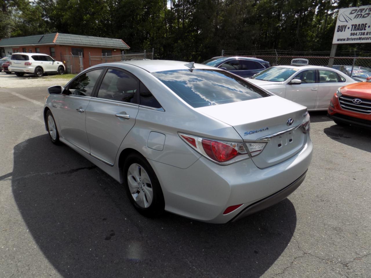 Hyundai Sonata Hybrid Sedan 2014