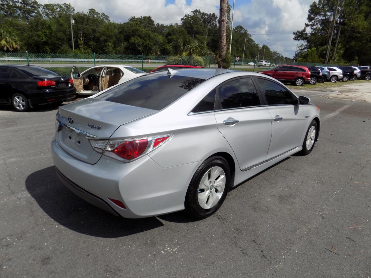 Hyundai Sonata Hybrid Sedan 2014