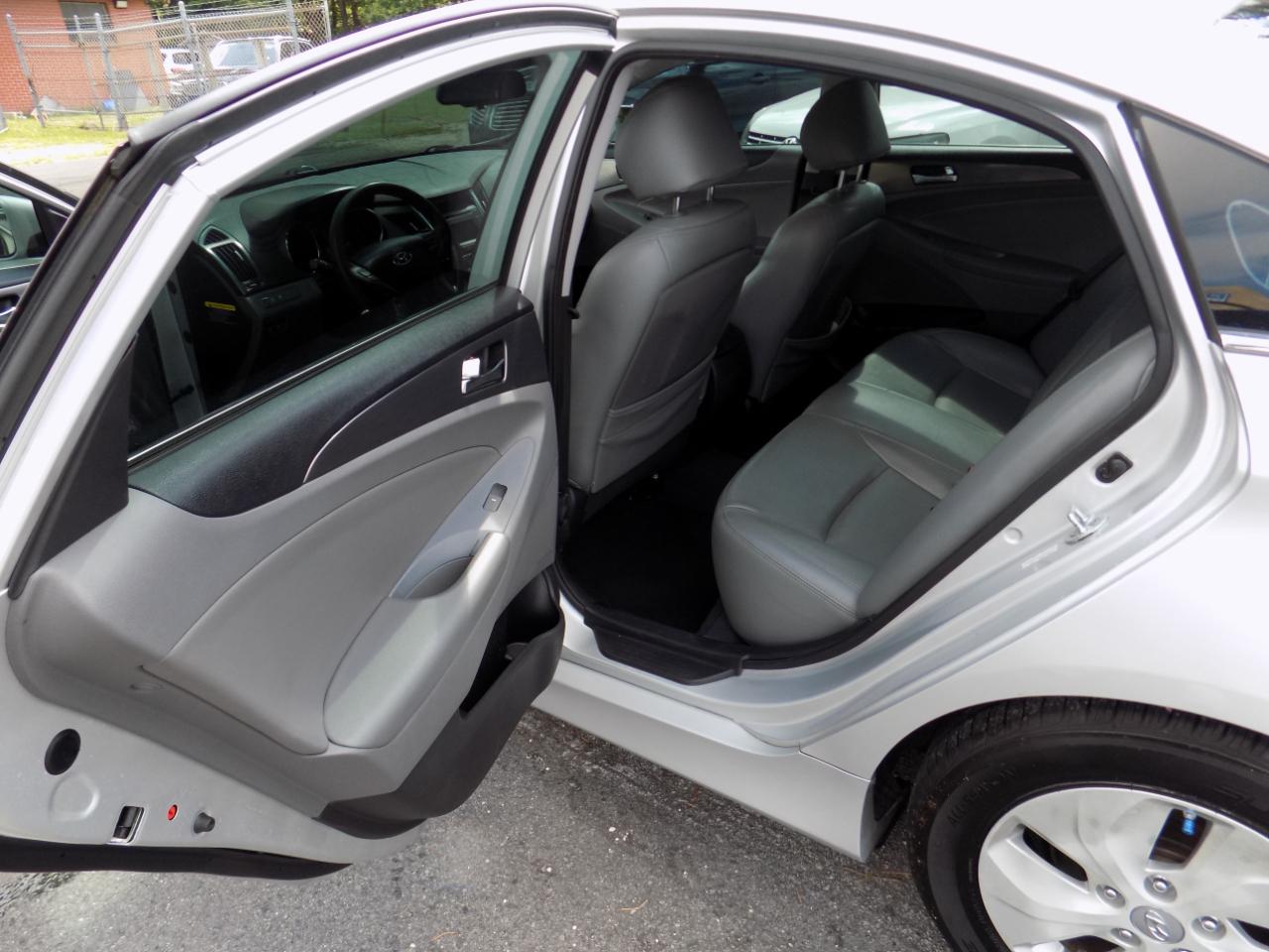 Hyundai Sonata Hybrid Sedan 2014