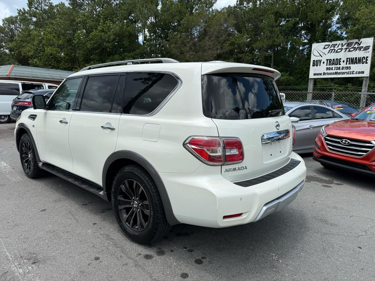 Nissan Armada Platinum 2WD 2017
