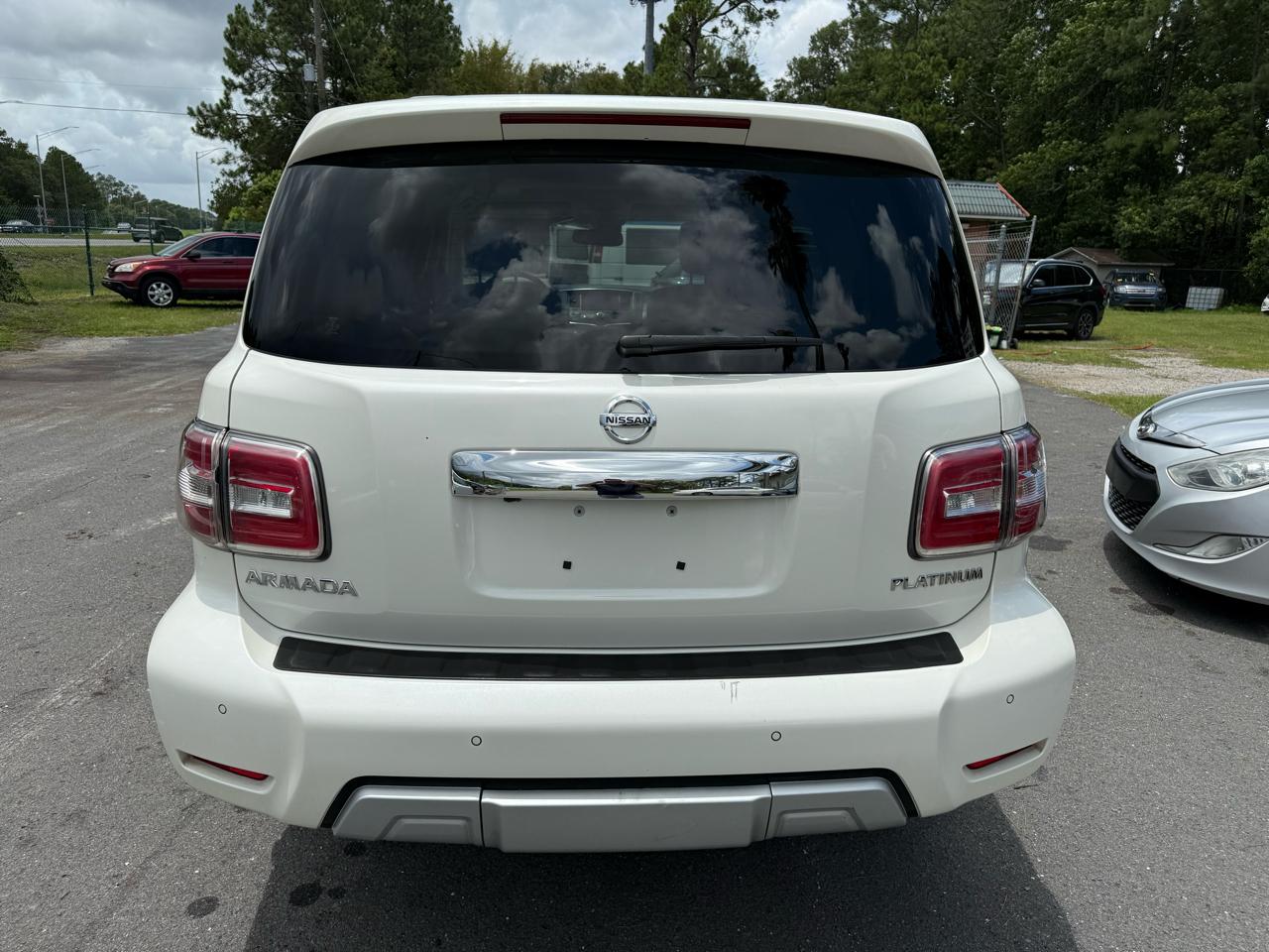 Nissan Armada Platinum 2WD 2017