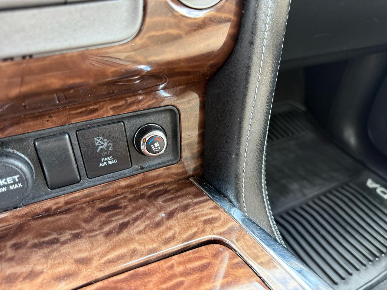 Nissan Armada Platinum 2WD 2017