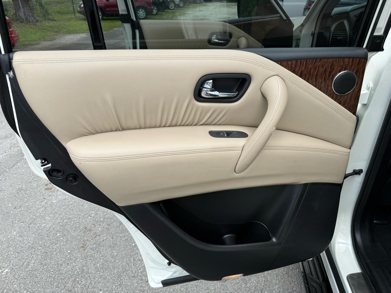 Nissan Armada Platinum 2WD 2017