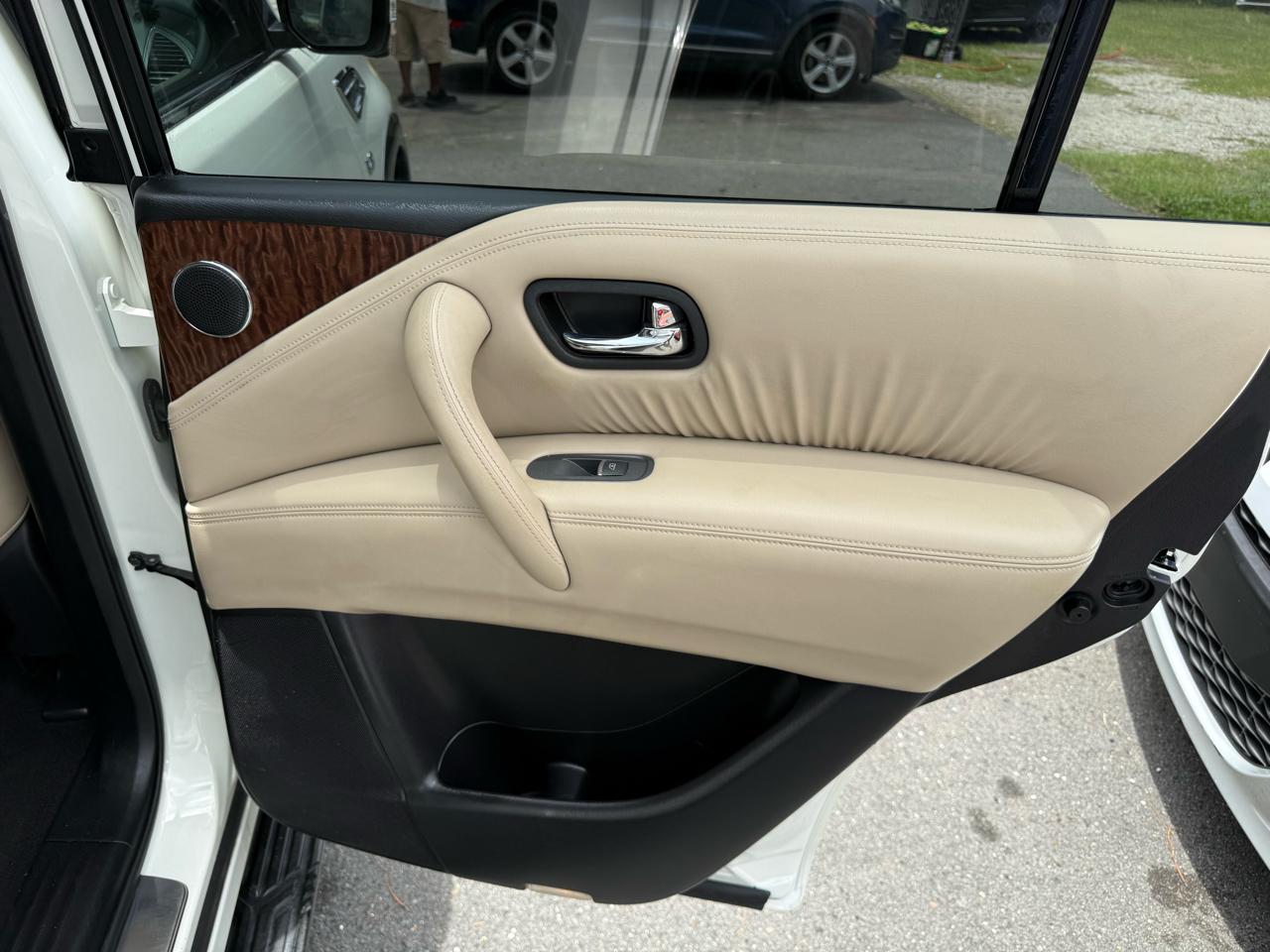 Nissan Armada Platinum 2WD 2017