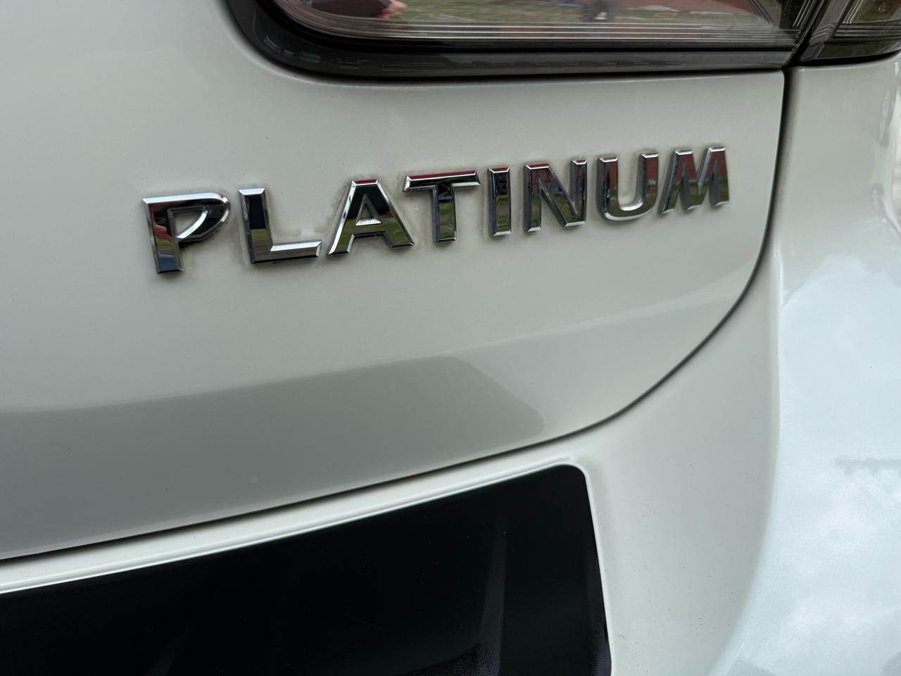 Nissan Armada Platinum 2WD 2017