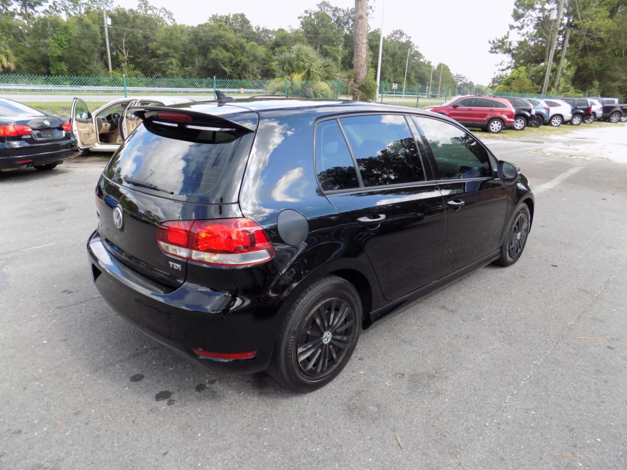 Volkswagen Golf 2.0L TDI w/Tech Package 4 Door 2014