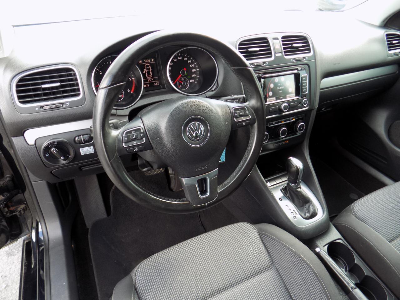 Volkswagen Golf 2.0L TDI w/Tech Package 4 Door 2014