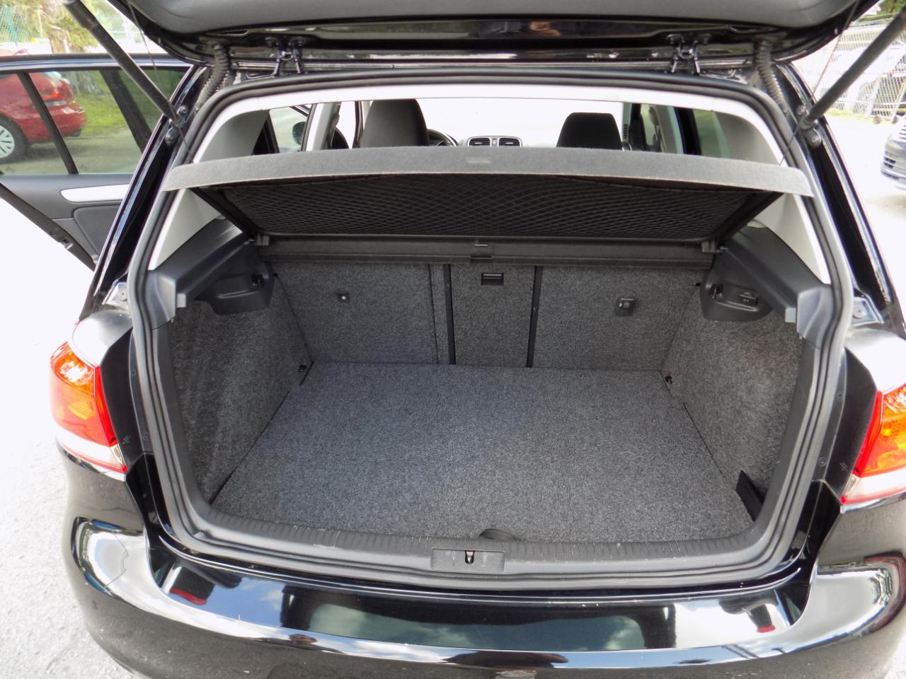 Volkswagen Golf 2.0L TDI w/Tech Package 4 Door 2014