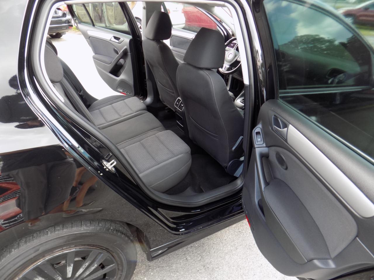 Volkswagen Golf 2.0L TDI w/Tech Package 4 Door 2014