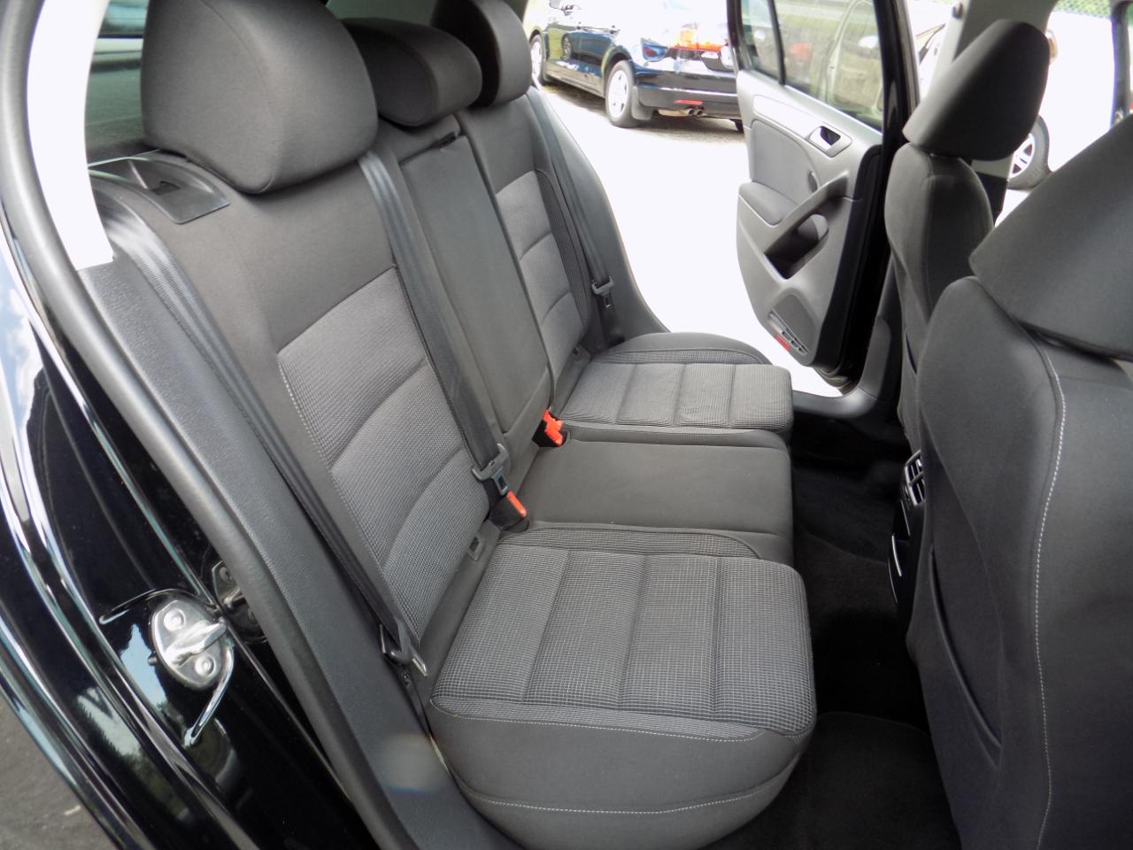 Volkswagen Golf 2.0L TDI w/Tech Package 4 Door 2014