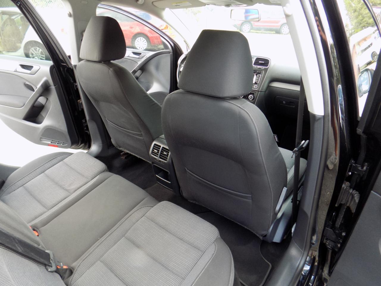 Volkswagen Golf 2.0L TDI w/Tech Package 4 Door 2014