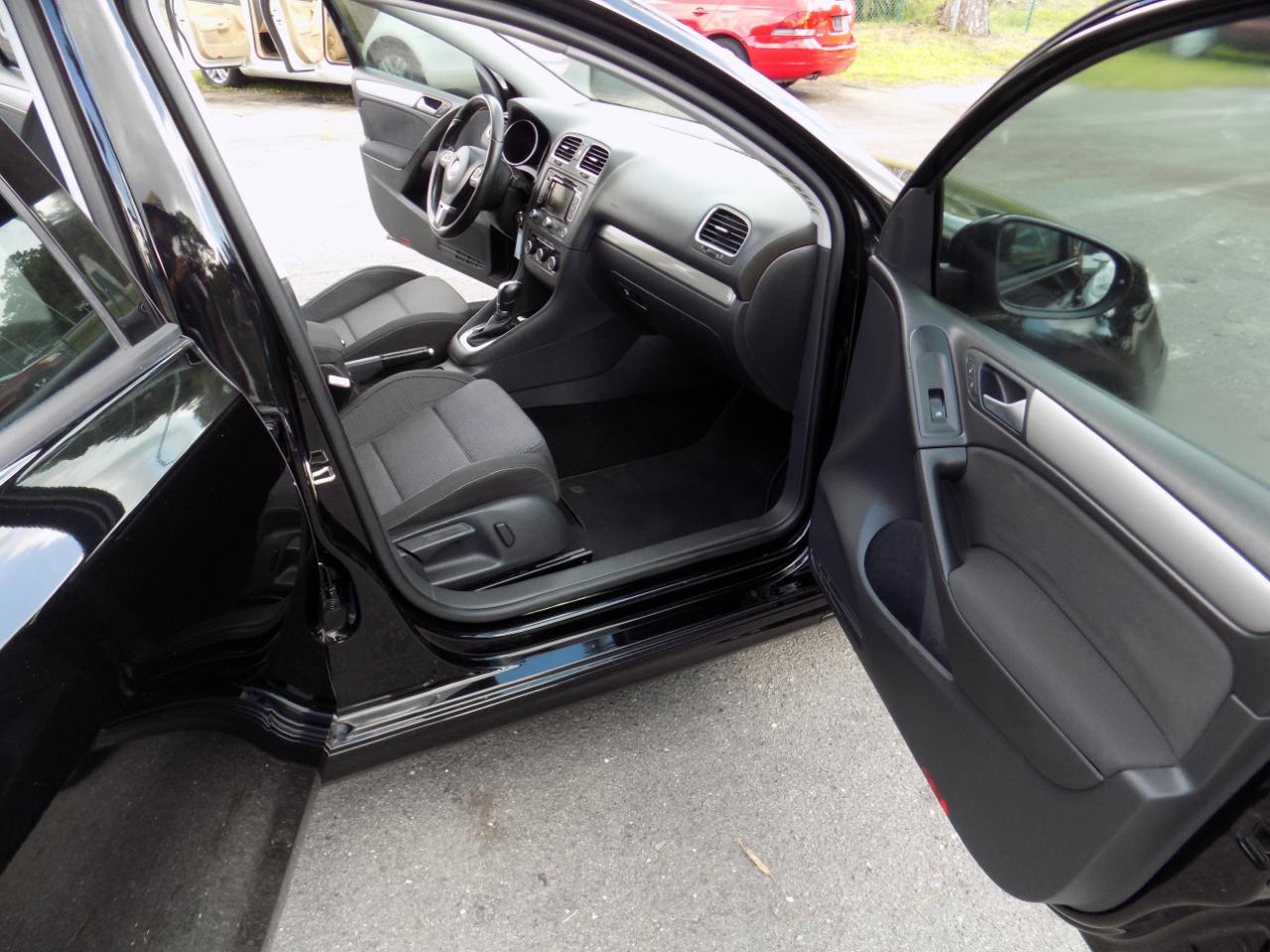Volkswagen Golf 2.0L TDI w/Tech Package 4 Door 2014