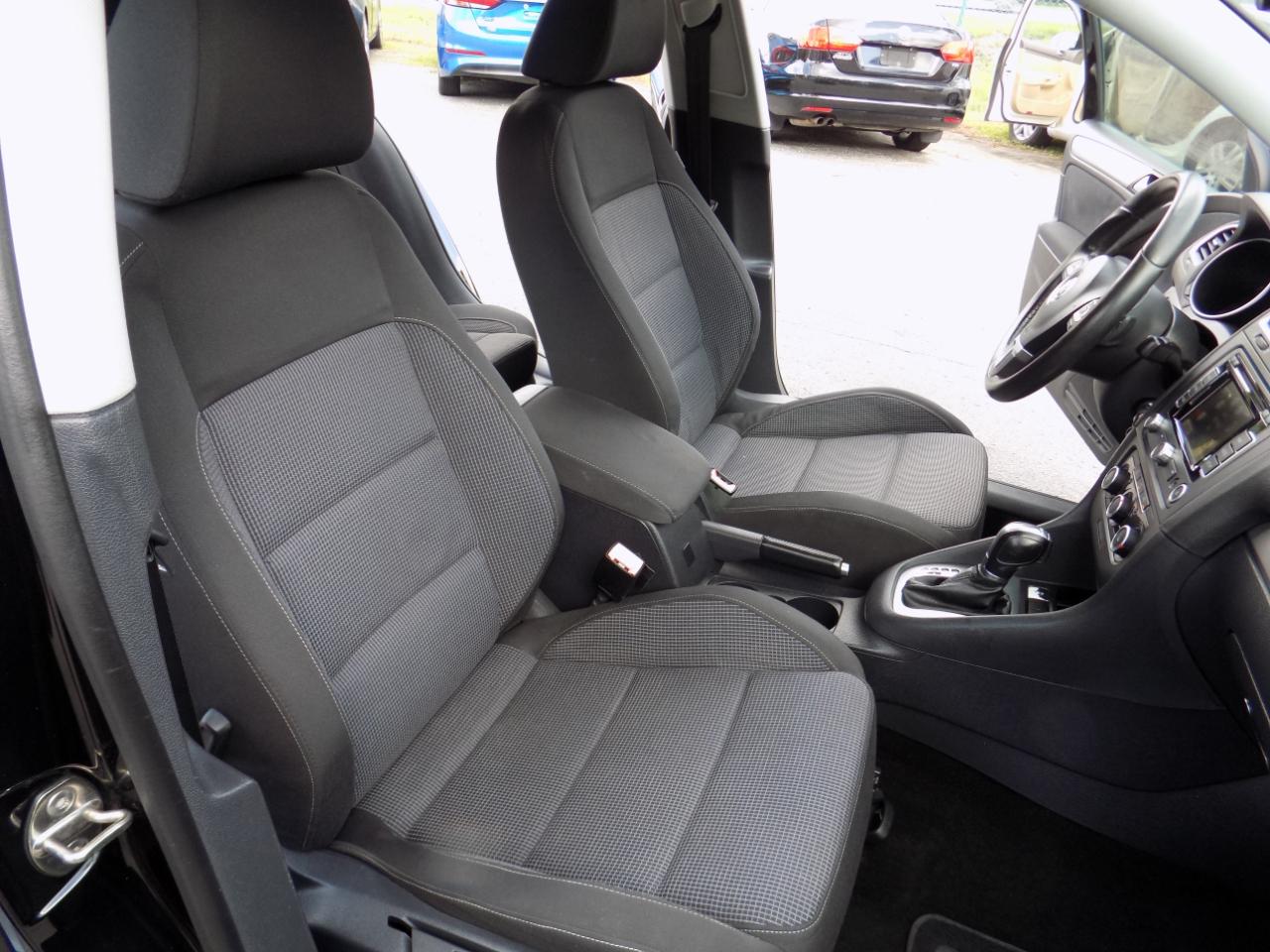 Volkswagen Golf 2.0L TDI w/Tech Package 4 Door 2014