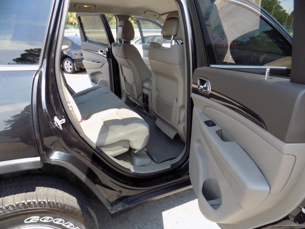 Jeep Grand Cherokee Laredo 4WD 2013