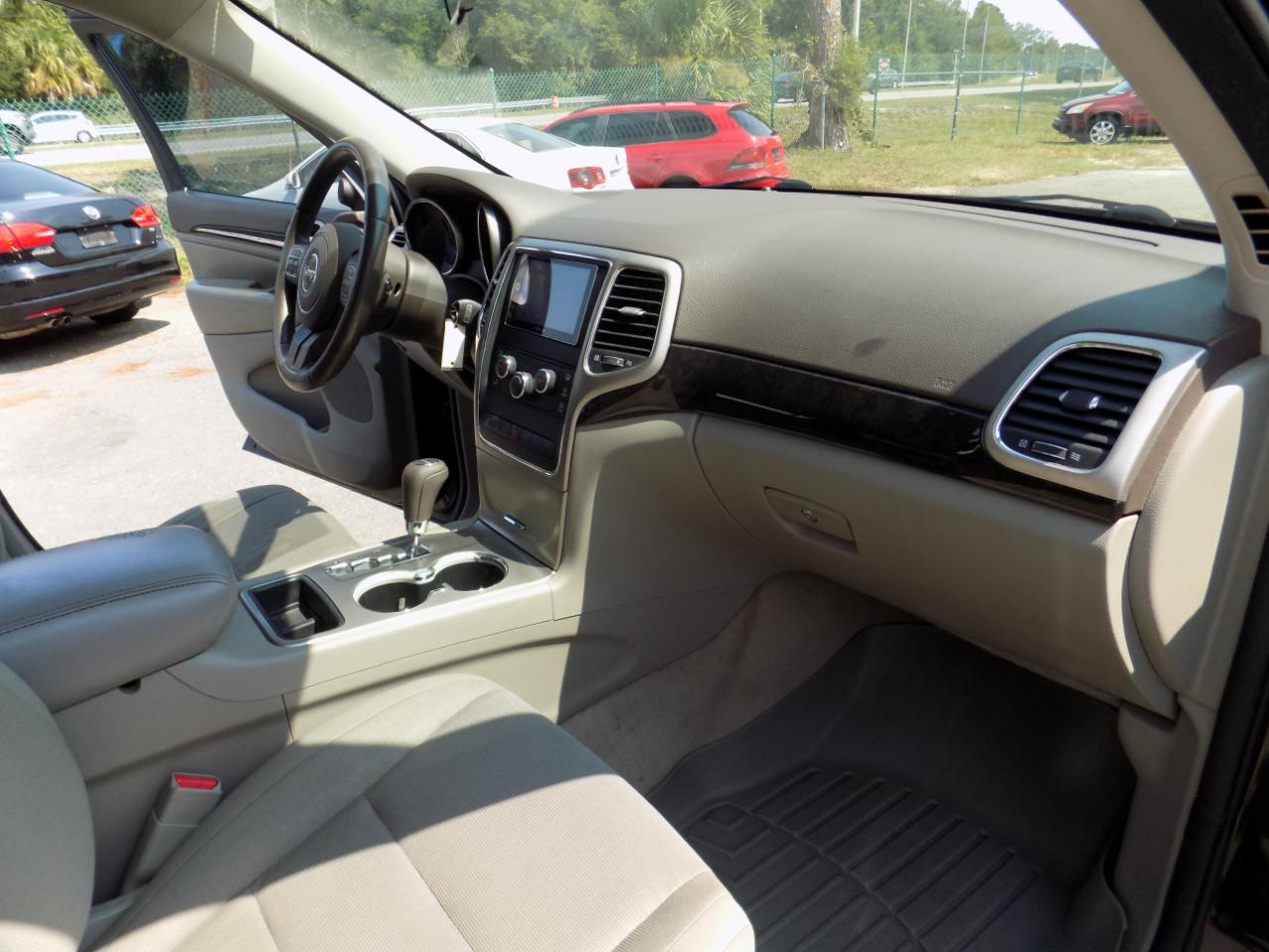 Jeep Grand Cherokee Laredo 4WD 2013
