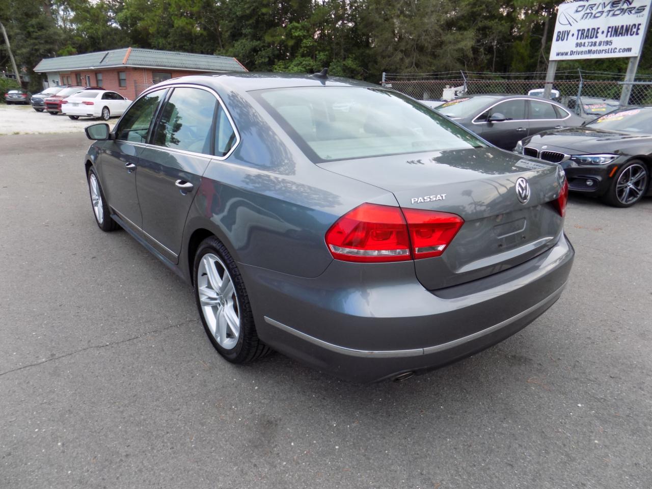 Volkswagen Passat 2.0L TDI SEL Premium 2014