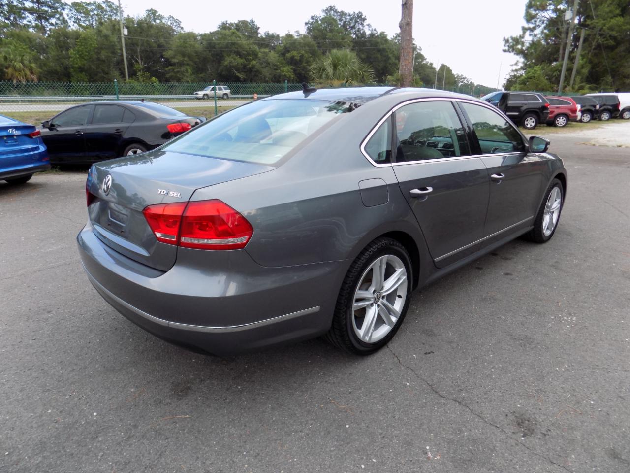 Volkswagen Passat 2.0L TDI SEL Premium 2014