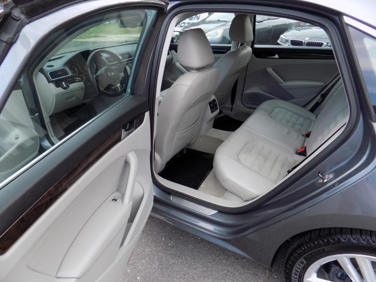 Volkswagen Passat 2.0L TDI SEL Premium 2014