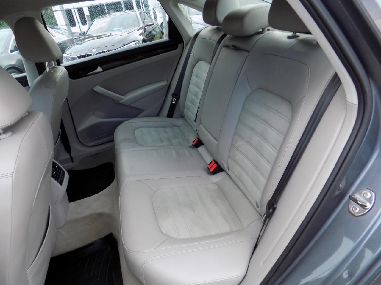 Volkswagen Passat 2.0L TDI SEL Premium 2014