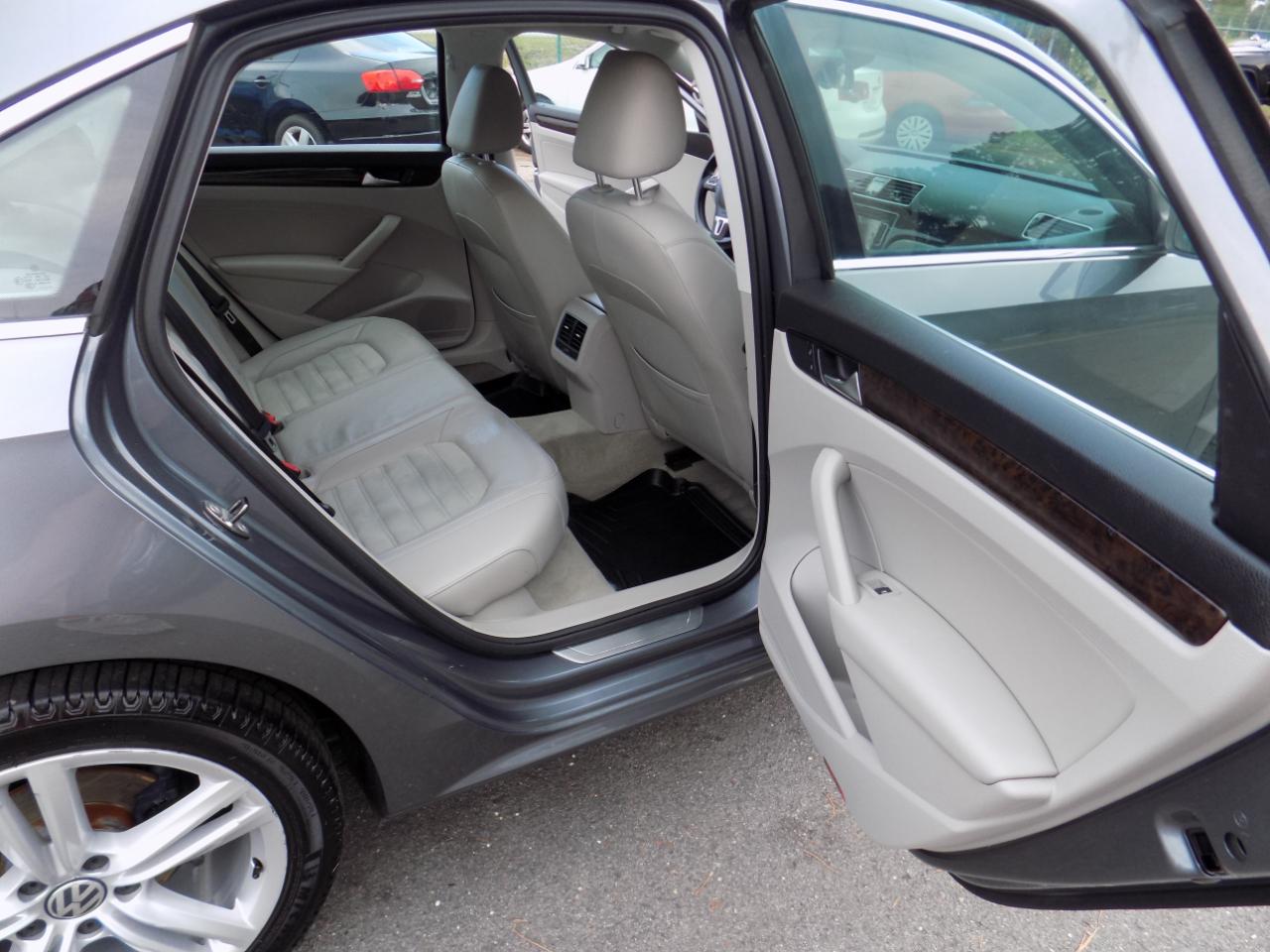 Volkswagen Passat 2.0L TDI SEL Premium 2014