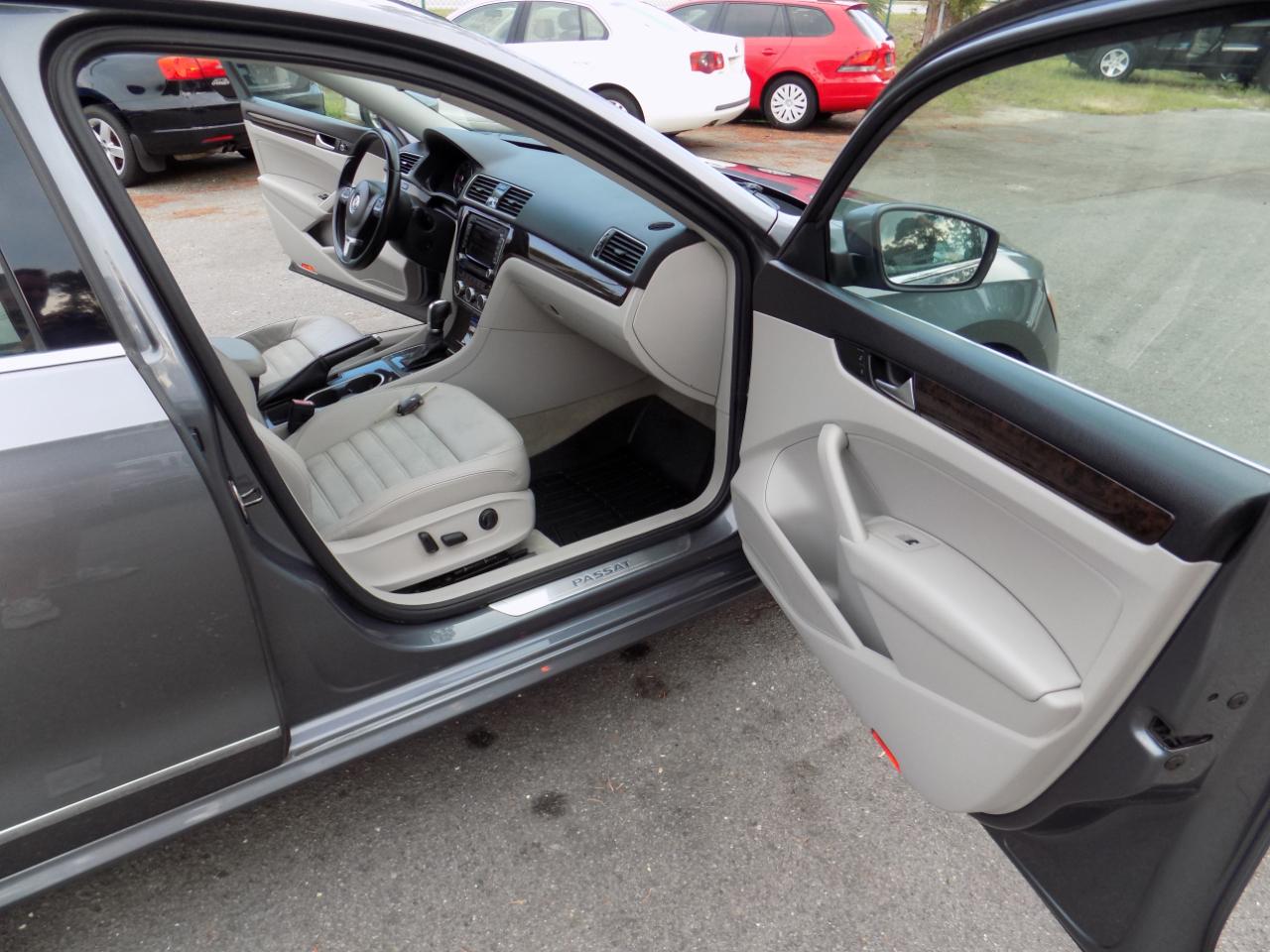 Volkswagen Passat 2.0L TDI SEL Premium 2014