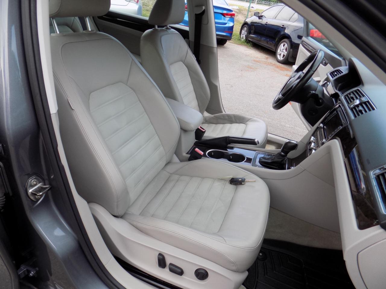 Volkswagen Passat 2.0L TDI SEL Premium 2014