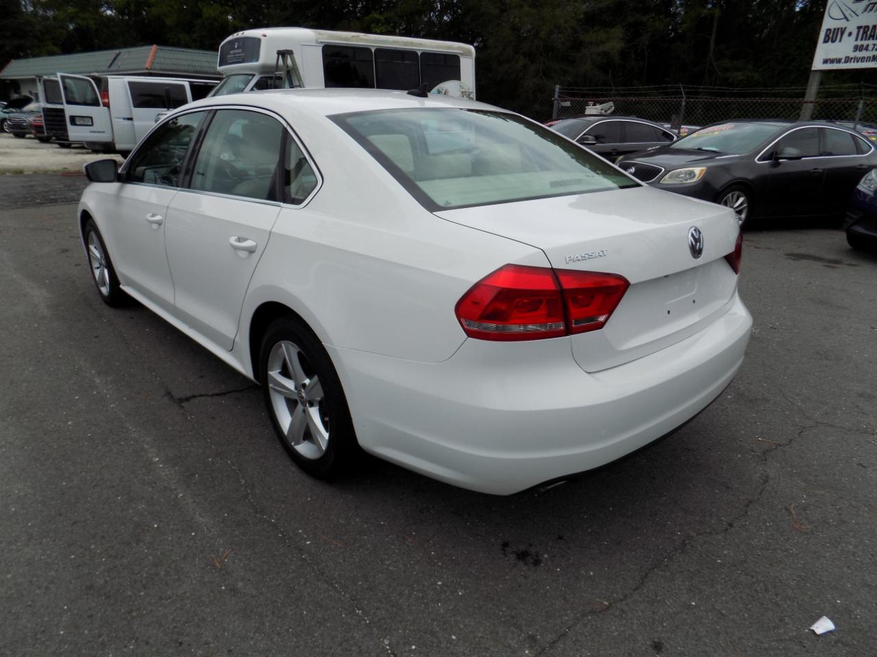 Volkswagen Passat 2.0L TDI SE AT 2013
