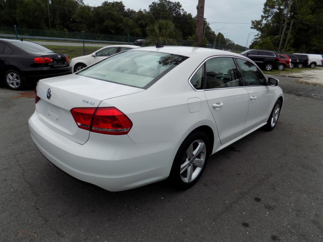 Volkswagen Passat 2.0L TDI SE AT 2013