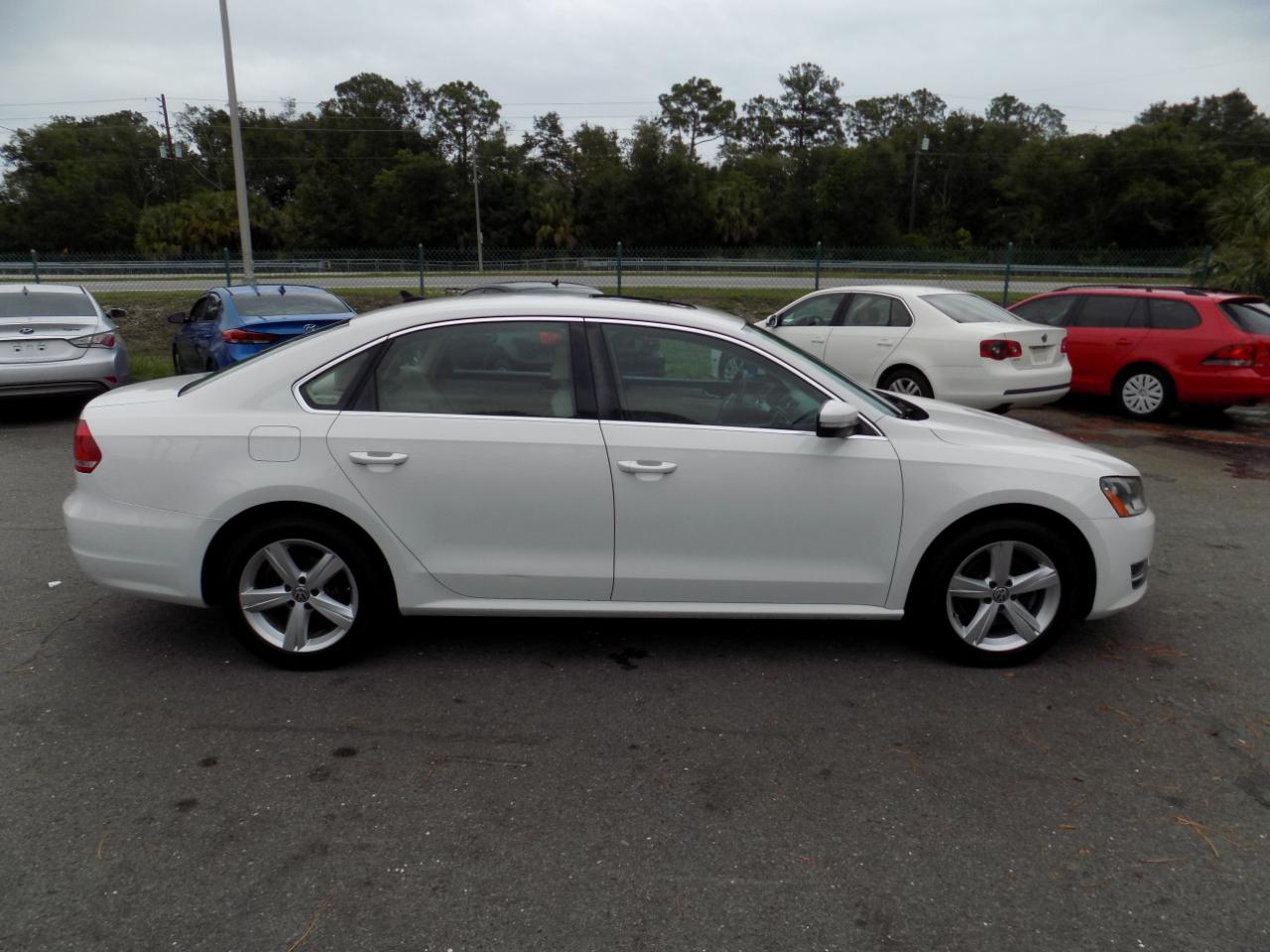 Volkswagen Passat 2.0L TDI SE AT 2013