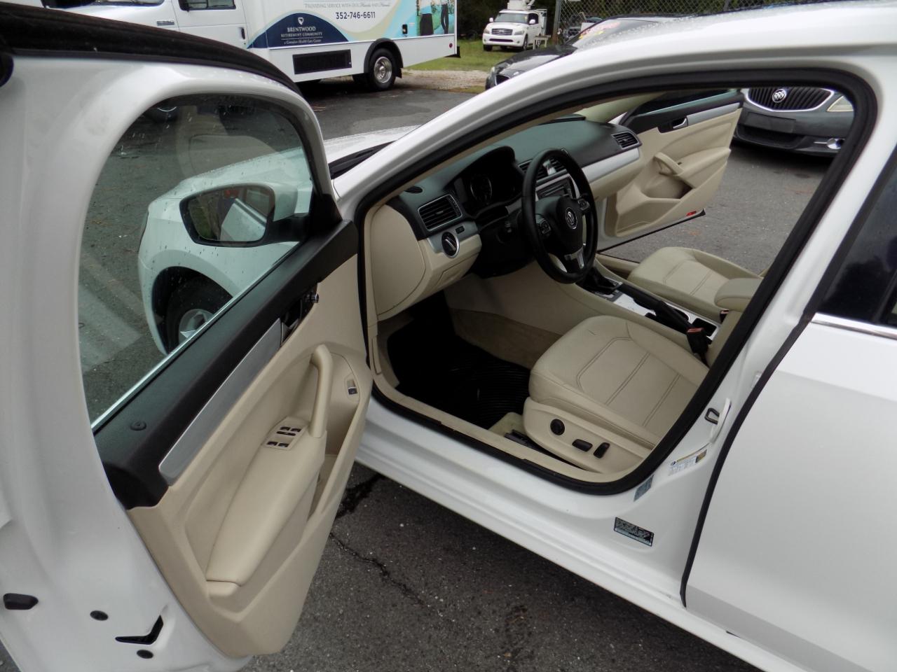 Volkswagen Passat 2.0L TDI SE AT 2013