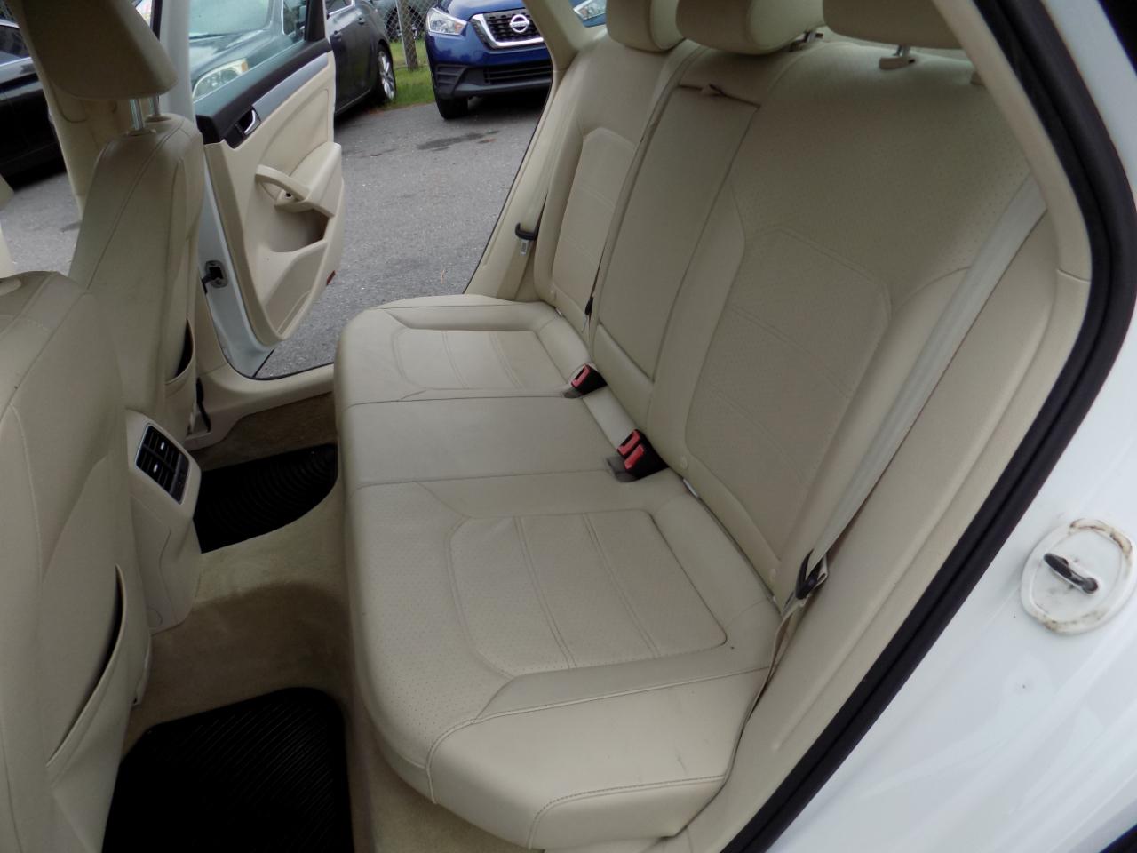 Volkswagen Passat 2.0L TDI SE AT 2013