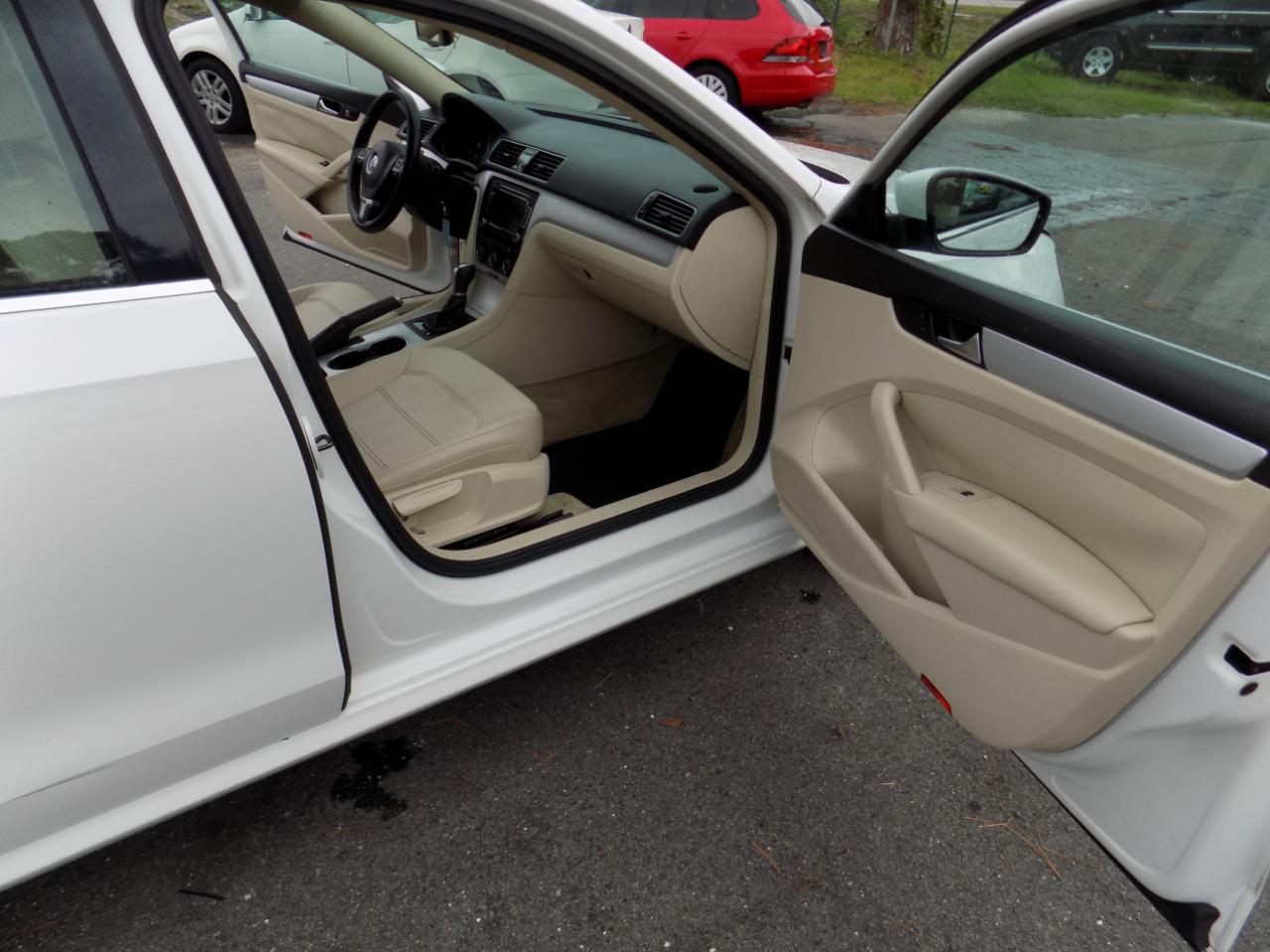 Volkswagen Passat 2.0L TDI SE AT 2013