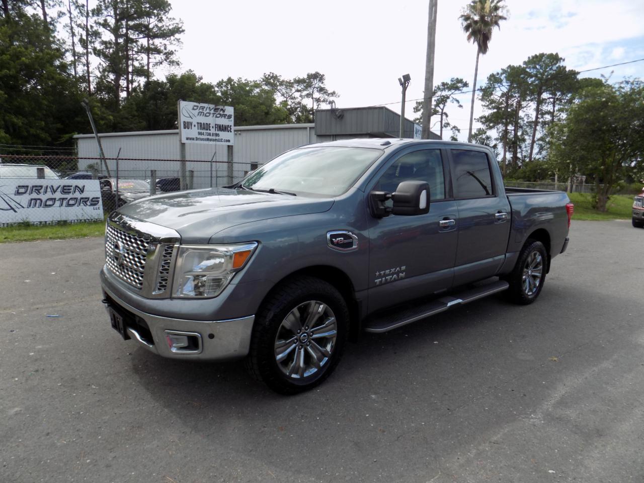 Nissan Titan SV Crew Cab 4WD 2017
