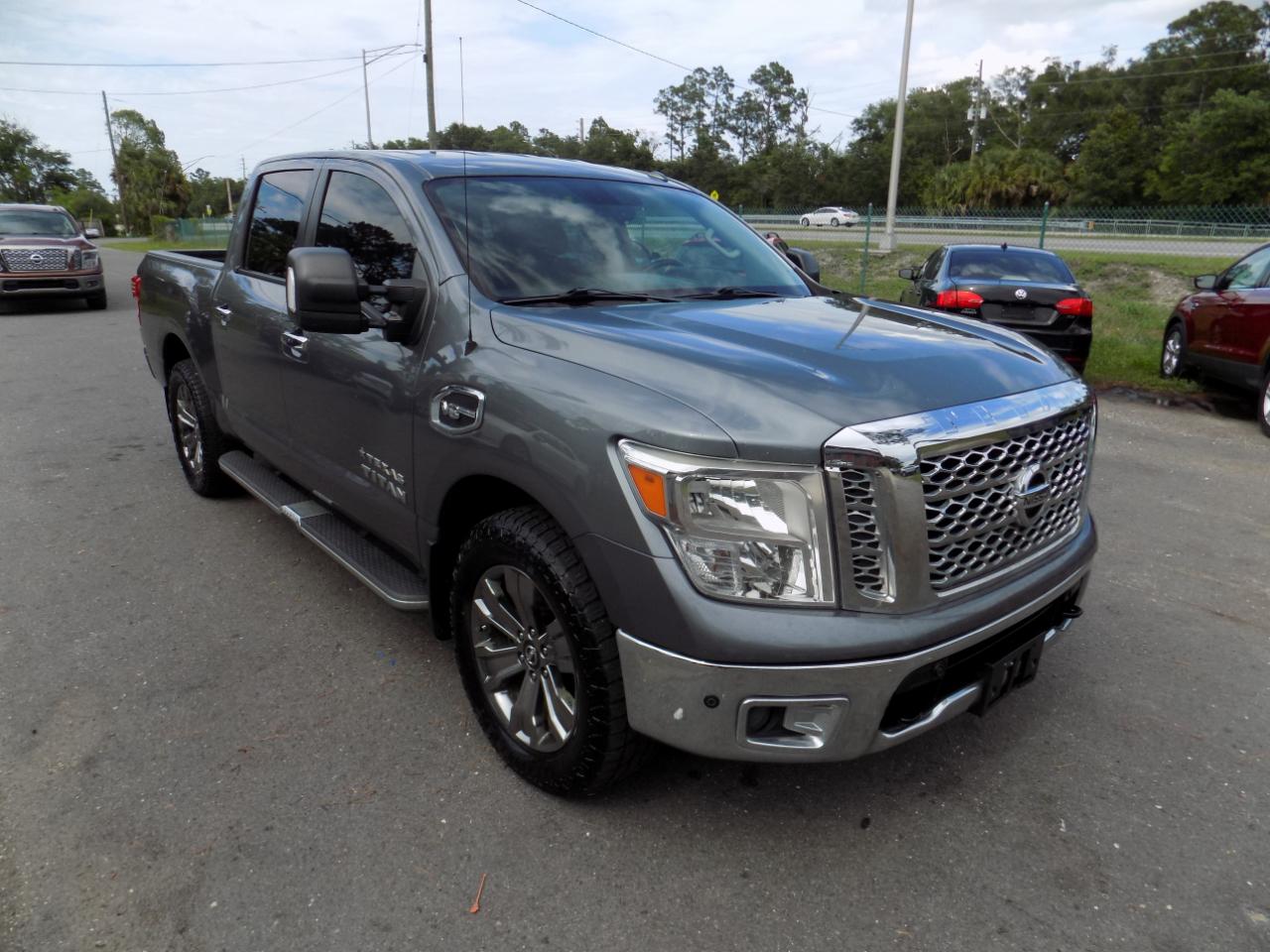Nissan Titan SV Crew Cab 4WD 2017