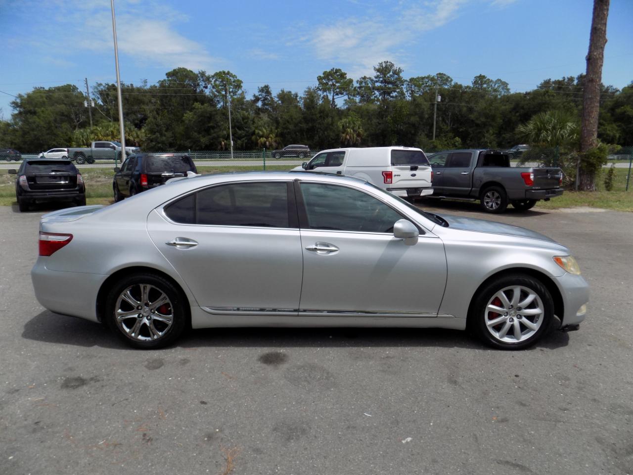 Lexus LS 460 L Luxury Sedan 2007
