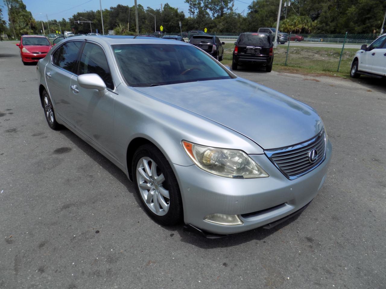 Lexus LS 460 L Luxury Sedan 2007