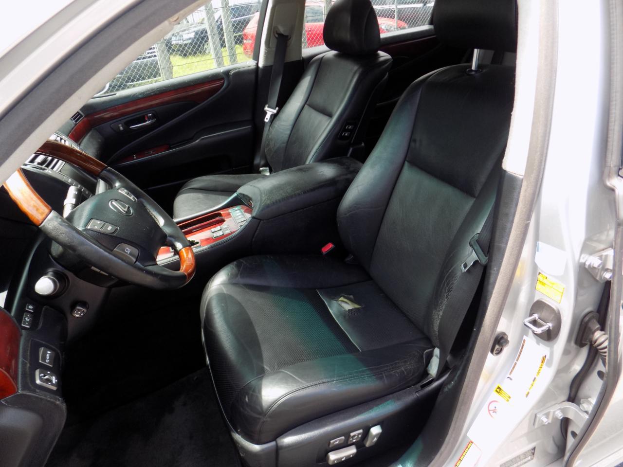 Lexus LS 460 L Luxury Sedan 2007