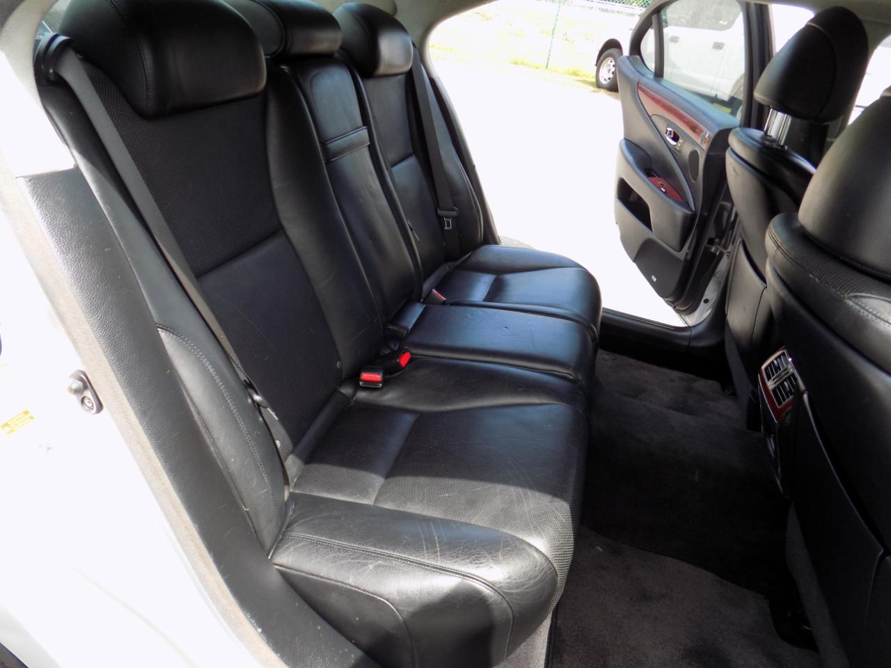 Lexus LS 460 L Luxury Sedan 2007