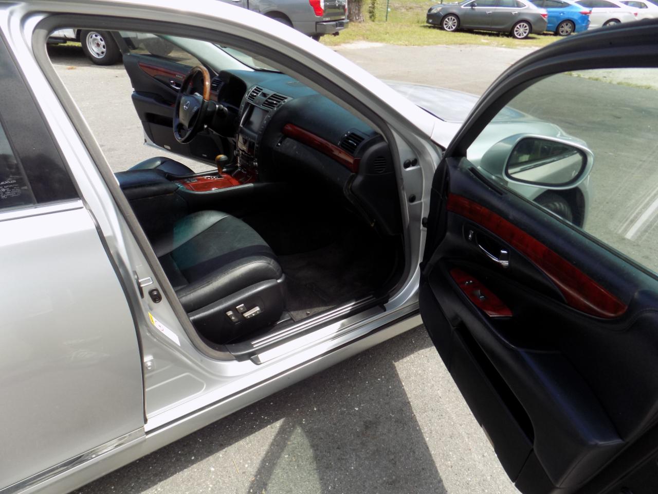 Lexus LS 460 L Luxury Sedan 2007