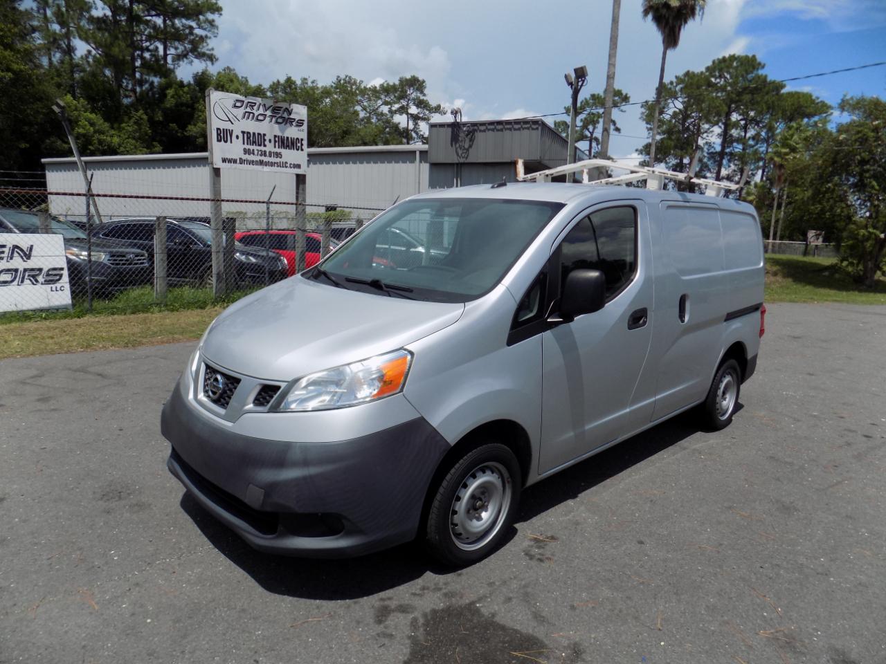 Nissan NV200 SV 2015