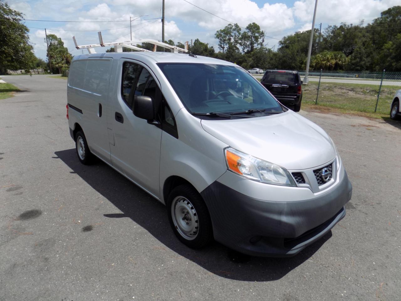Nissan NV200 SV 2015