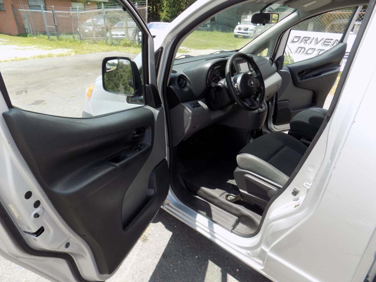 Nissan NV200 SV 2015