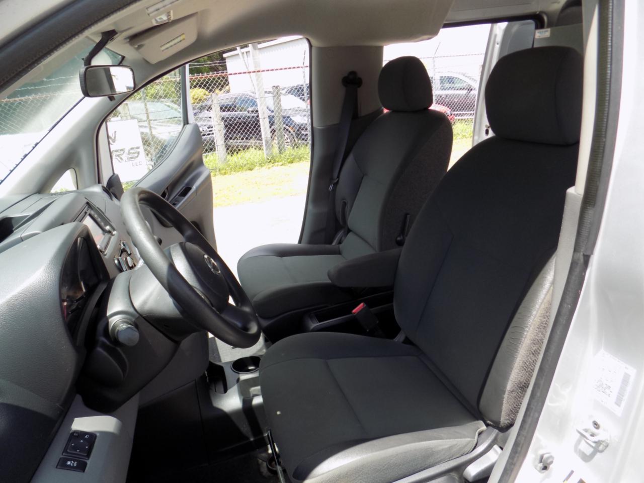 Nissan NV200 SV 2015