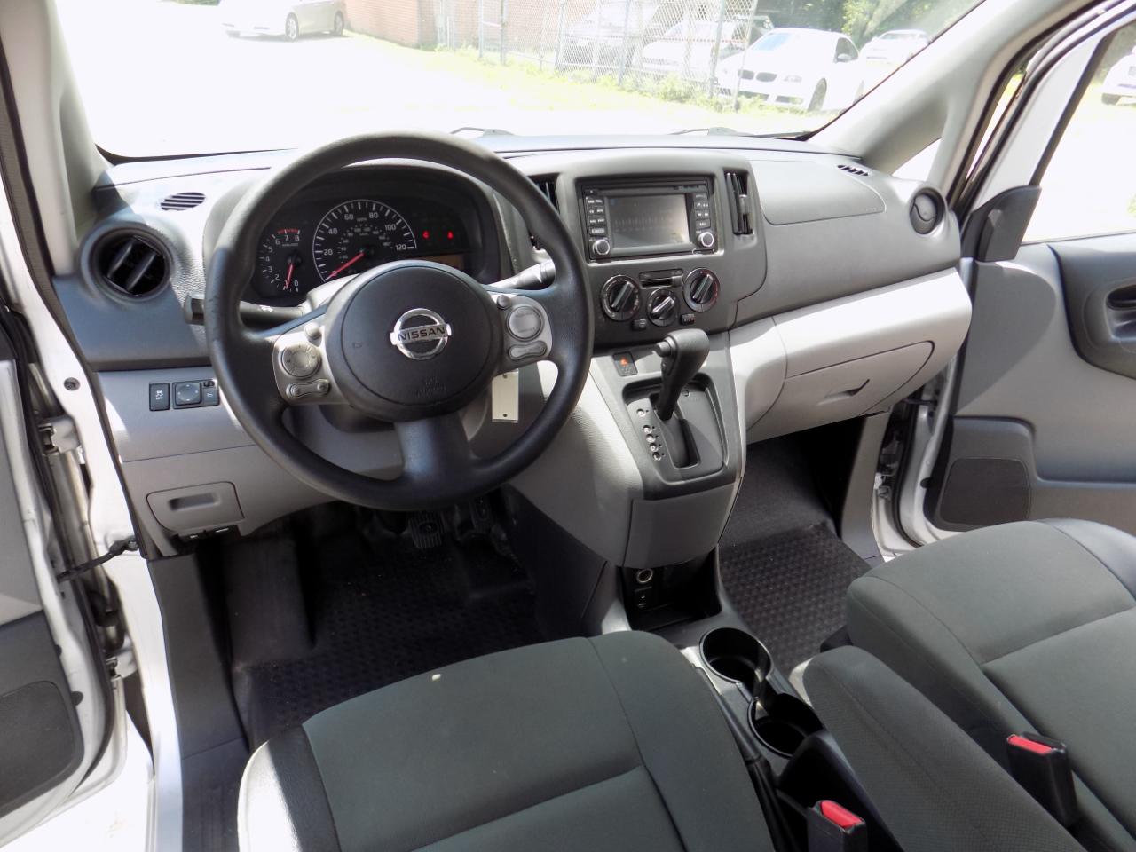 Nissan NV200 SV 2015