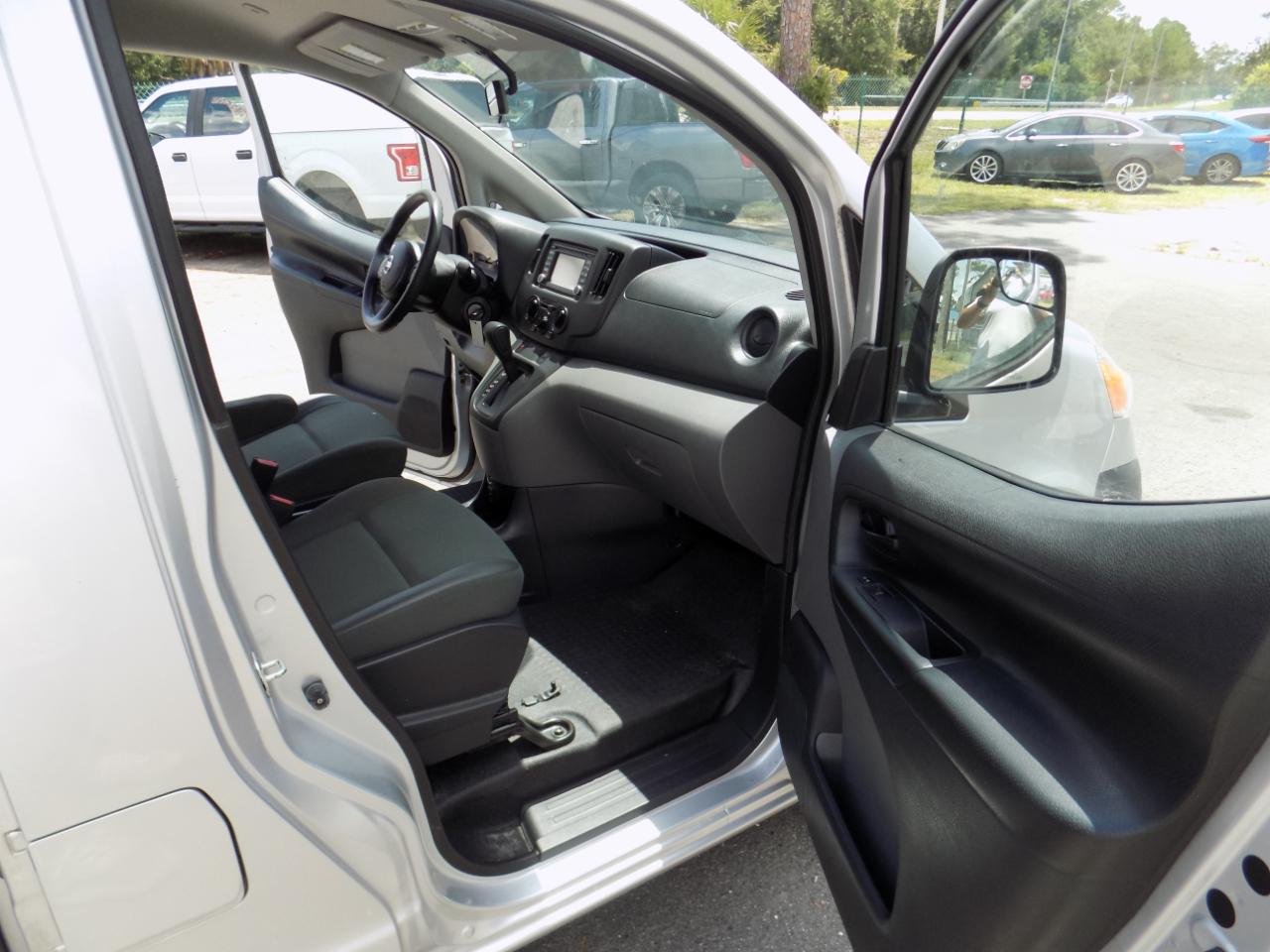 Nissan NV200 SV 2015