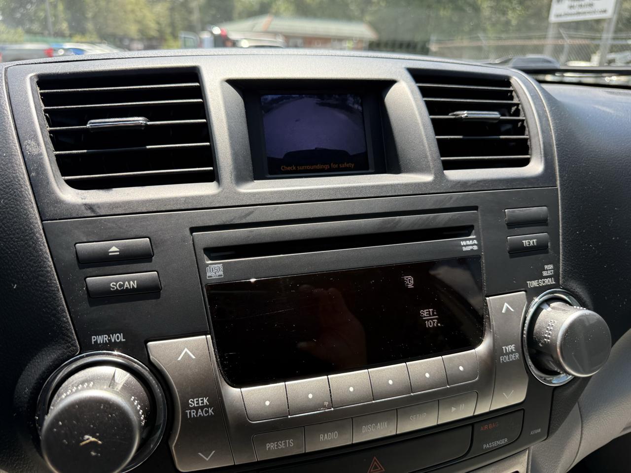 Toyota Highlander  2012